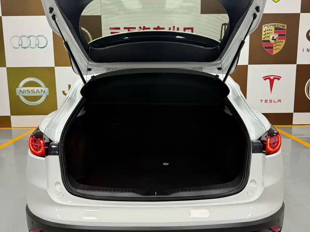 Mazda CX-4 2023 2021 2.0L Auto FWD Skyactiv Explorer Edition