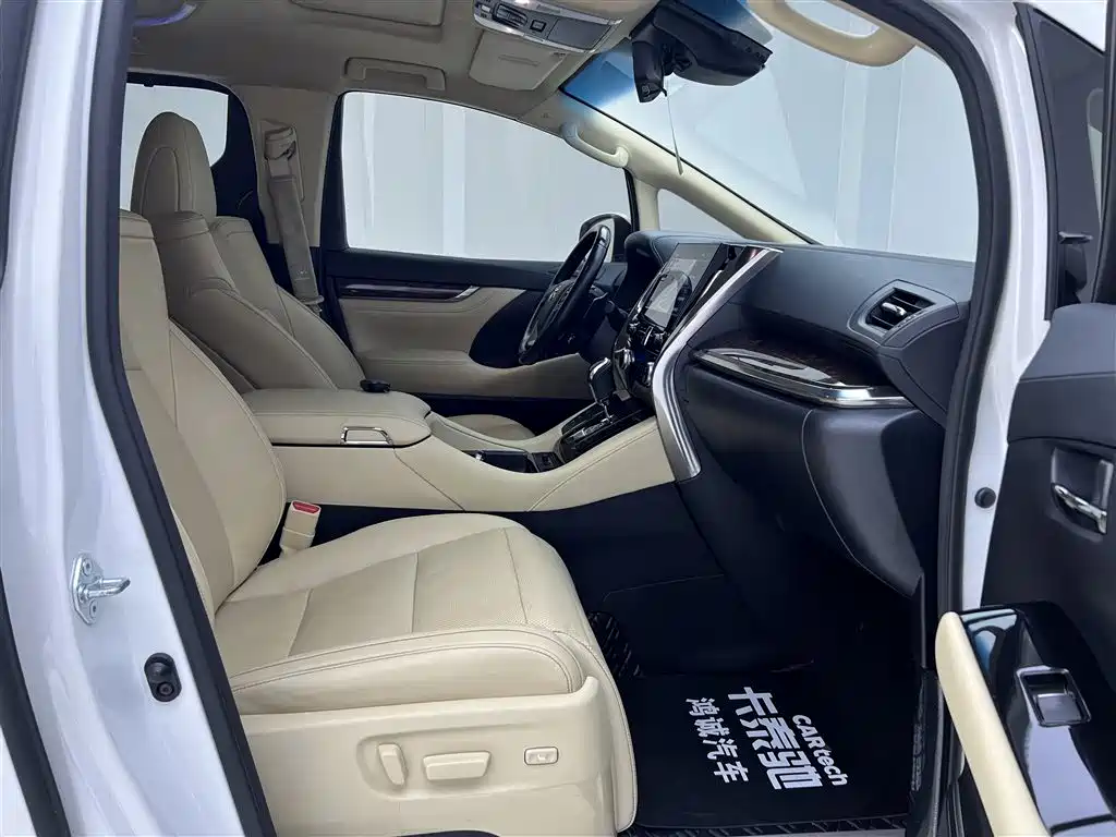 Toyota Alphard 2021 Hybrid 2.5L Luxury фото 21