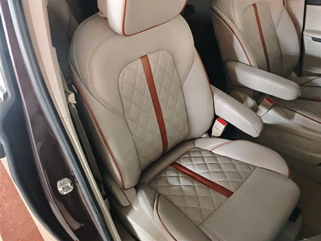 Buick GL8 2017 ES 28T Comfort Type China V фото 25