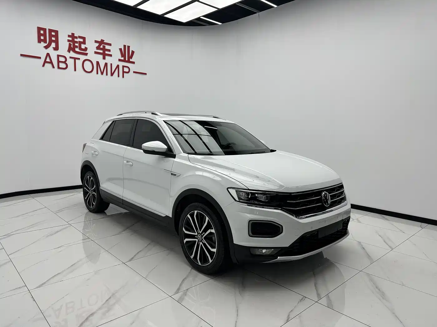 Volkswagen T-ROC 2021 Facelift 280TSI DSG 4WD Luxury Smart Connect Edition фото 3