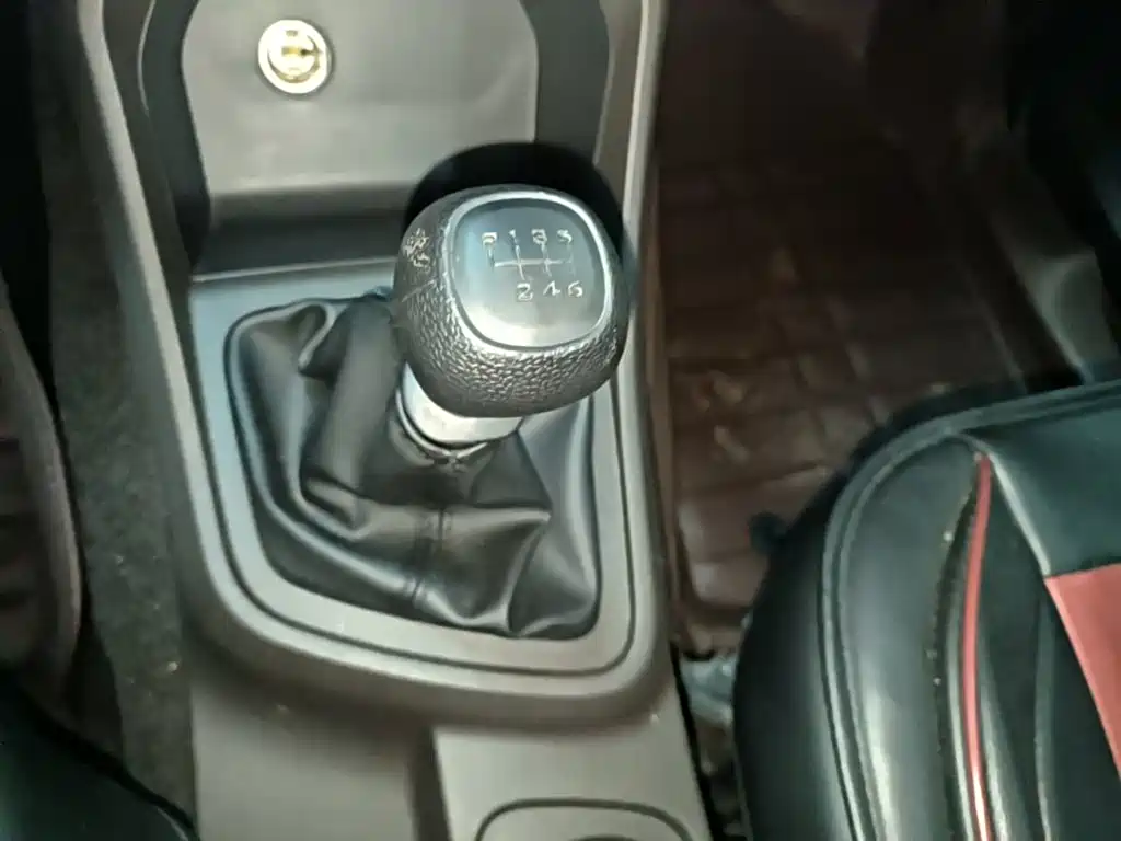 Wuling Motors Wuling Hongguang V 2024 2022 1.5L Power Enjoy Edition Electric Power Steering LAR