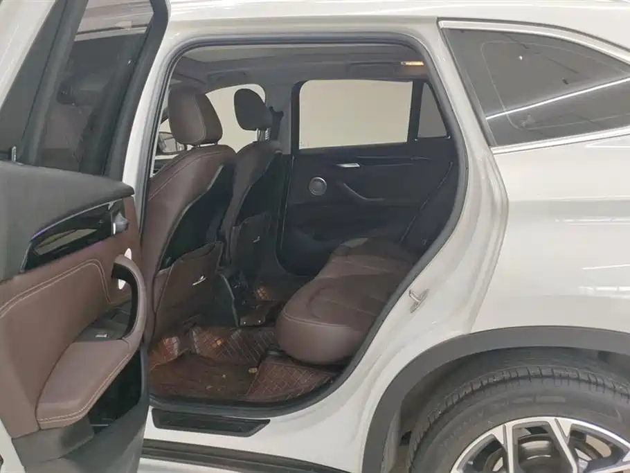 BMW X1 2021 sDrive20Li Exclusive фото 11