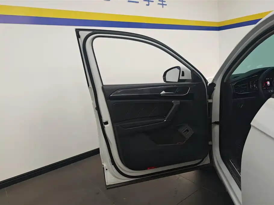 Volkswagen Tayron 2022 380TSI 4WD Luxury Smart Connect Pro фото 7