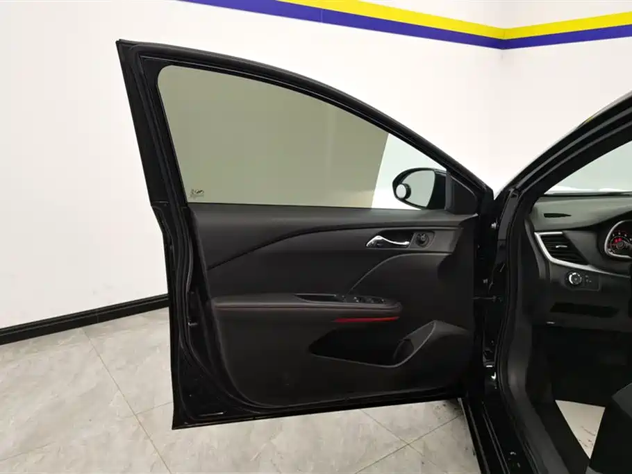 Chevrolet Monza 2019 RS 330T Auto Smooth Edition China VI фото 7