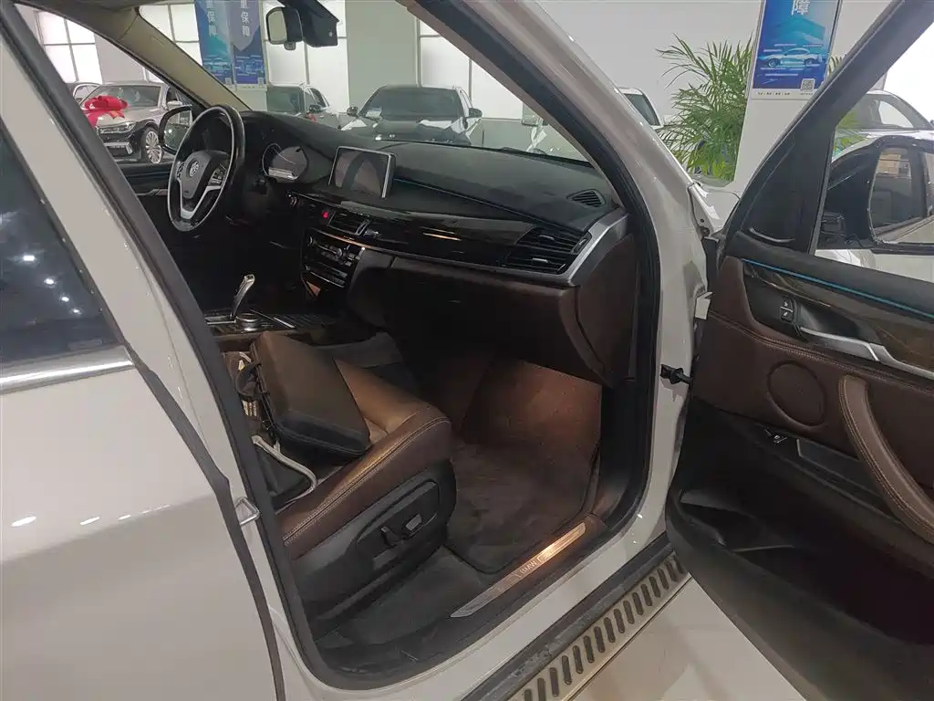 BMW X5 (Import) 2017 xDrive28i фото 23