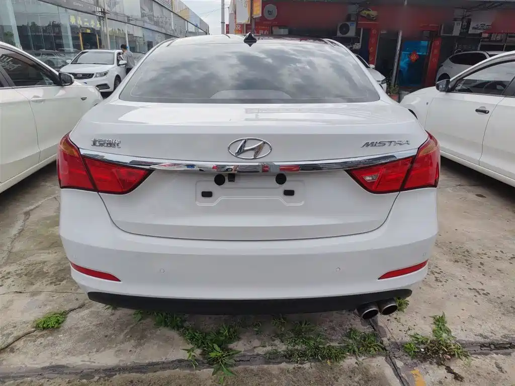 Hyundai Mistra 2014 1.8L Auto Premium DLX фото 6
