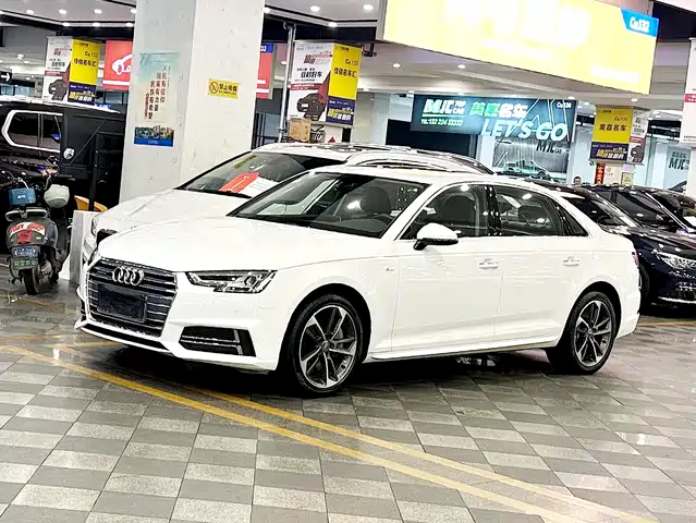 Audi Audi A4L 2017 Model 45 TFSI quattro Sport Version