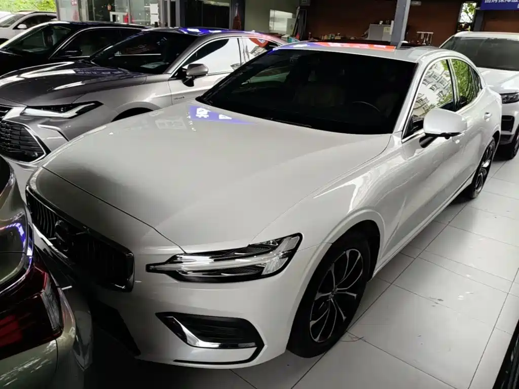  Volvo Volvo S60 2022 B4 Smart Comfort Luxury Edition