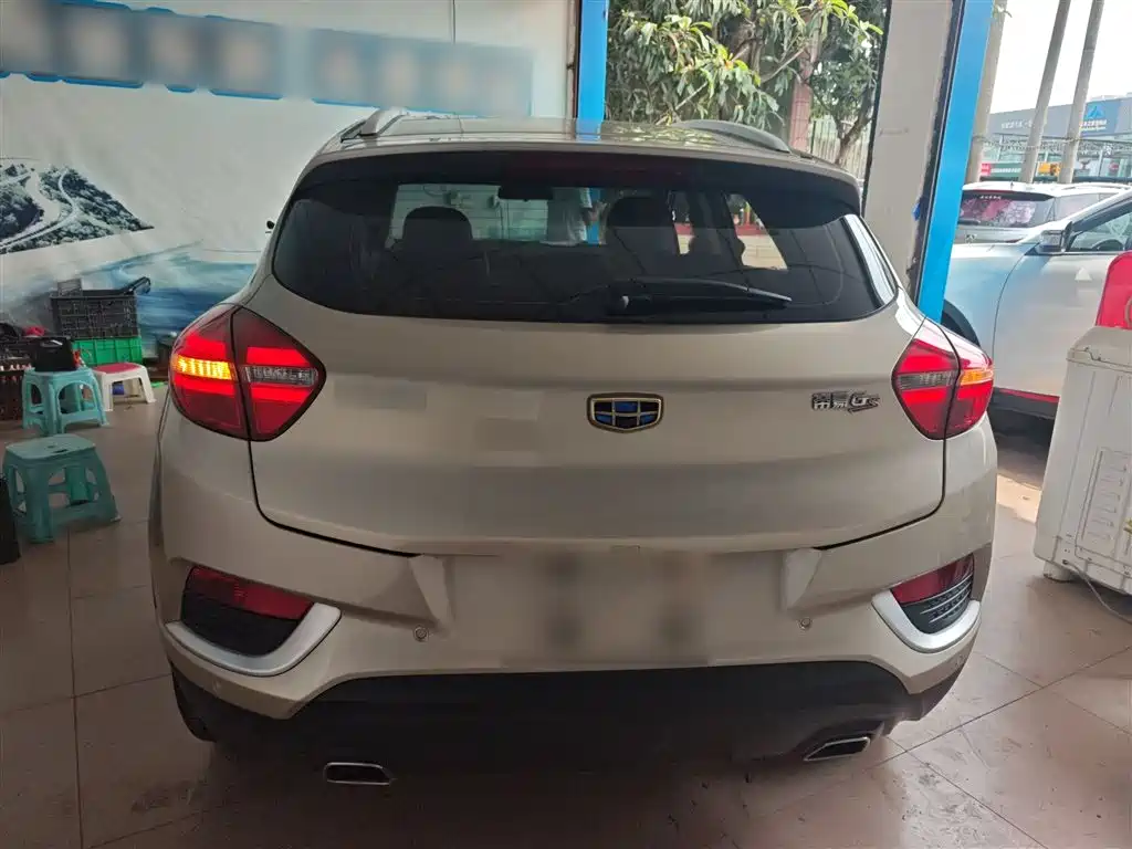 Photo 6 - Geely Emgrand GS