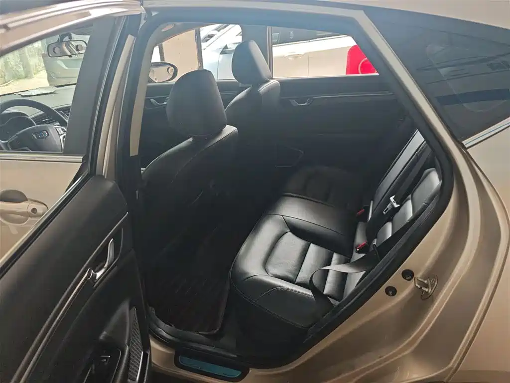 Photo 17 - Geely Emgrand GS