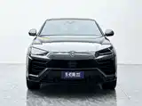 Фото 2 - Lamborghini Urus