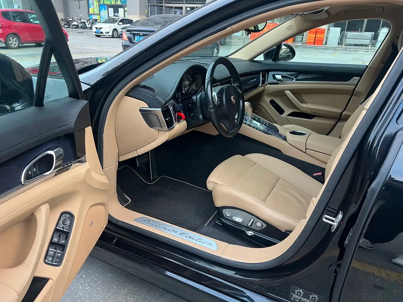 Porsche Panamera 2013 Panamera Platinum Edition 3.6L фото 10