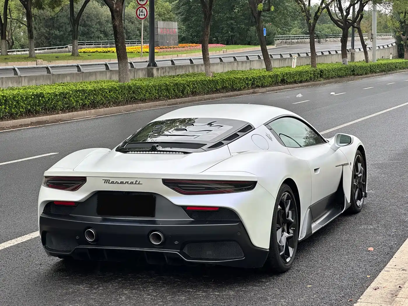Maserati MC20 2022 2023 3.0T Standard Edition