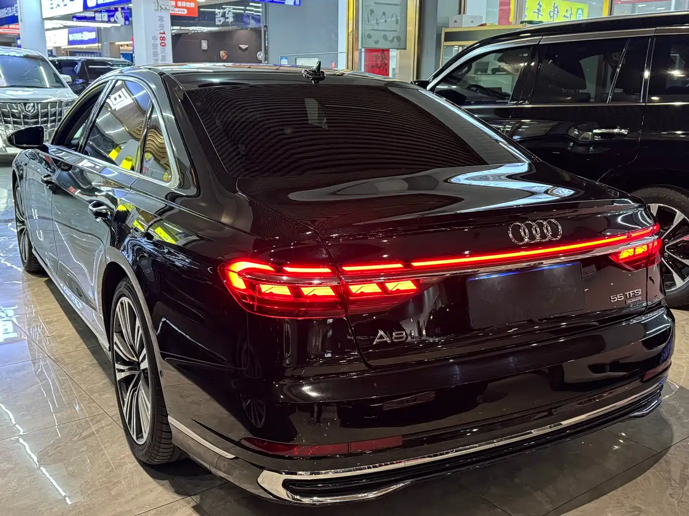 Audi A8 2023 A8L 50 TFSI quattro Exclusive фото 15