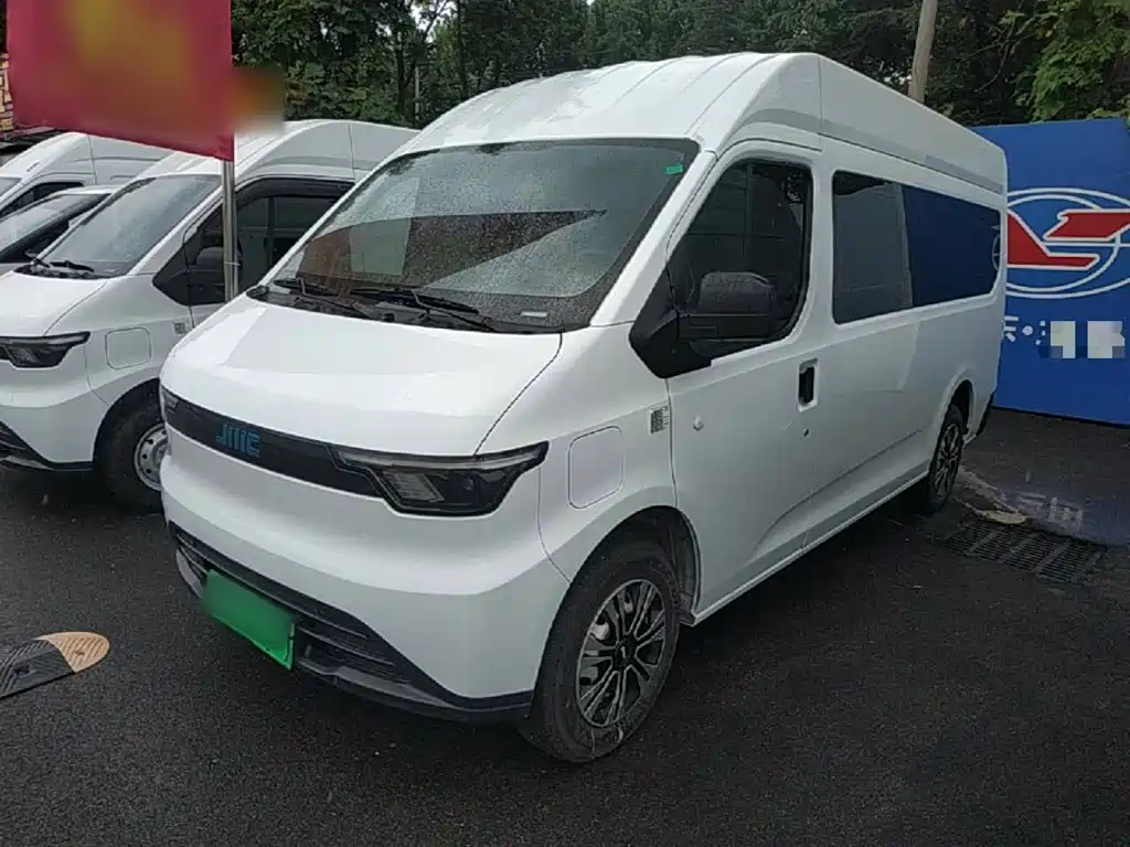 Jiangling E-Fushun 2025 2025 Clear Window Version 53.58kWh Medium Wheelbase Medium Roof