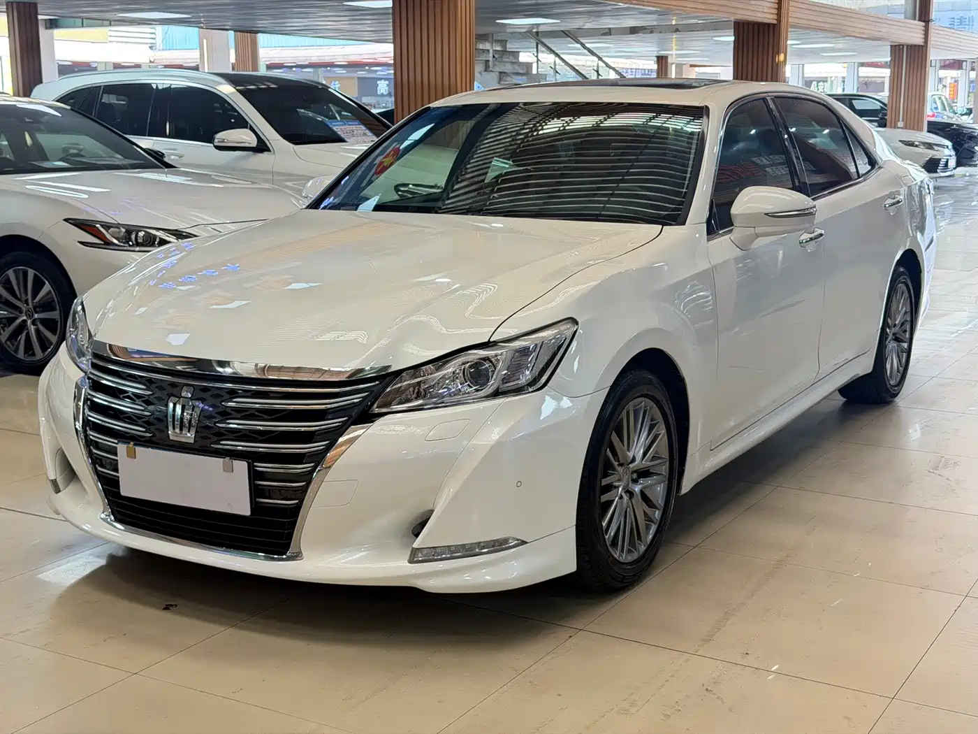 Toyota Crown 2015 — пригон из Китая