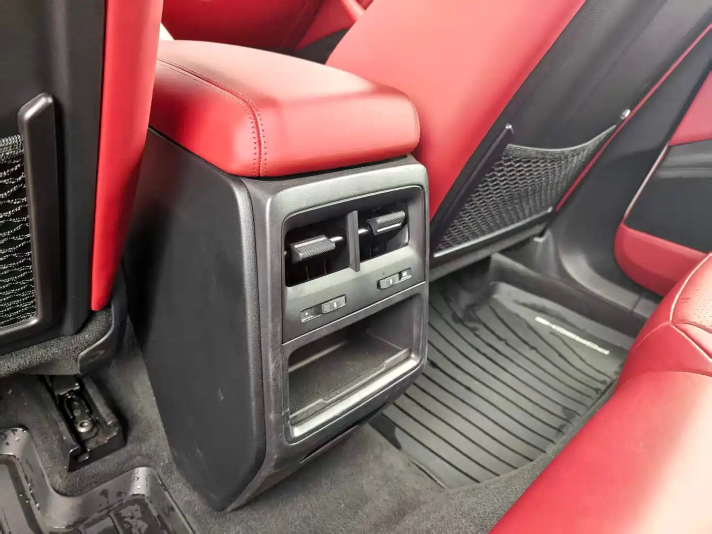 Porsche Macan EV 2025 2024 Macan 4
