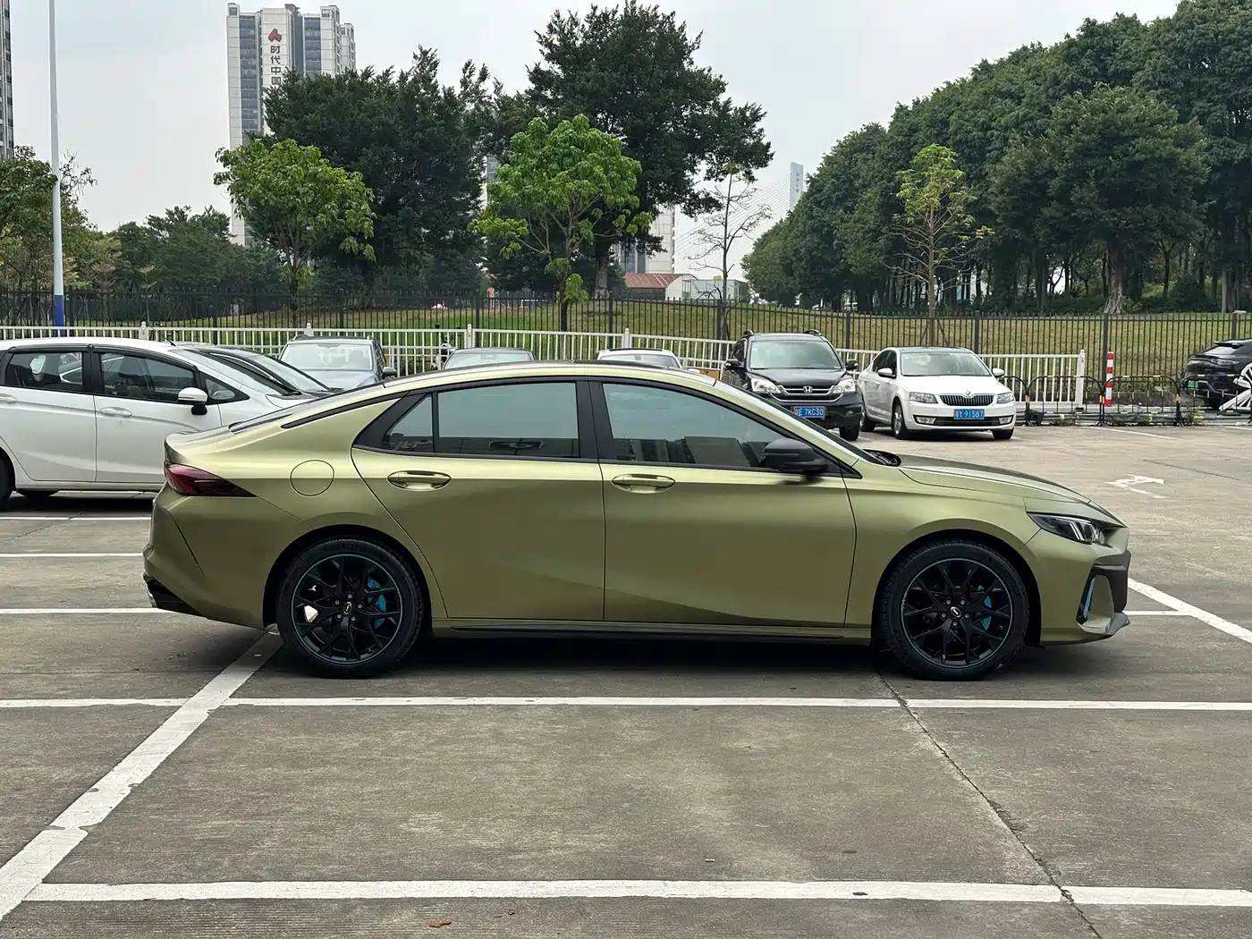 GAC Trumpchi Trumpchi Emkoo 2021 270T DCT J16 Edition фото 27