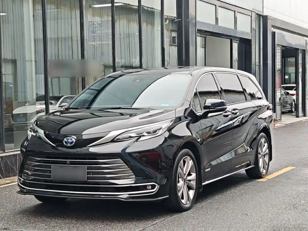 Toyota Sienna 2024 — пригон из Китая