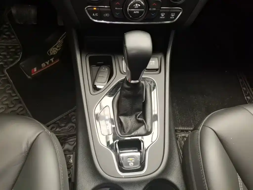 Jeep Cherokee 2019 2019 2.0T 2WD Smart Edition China V