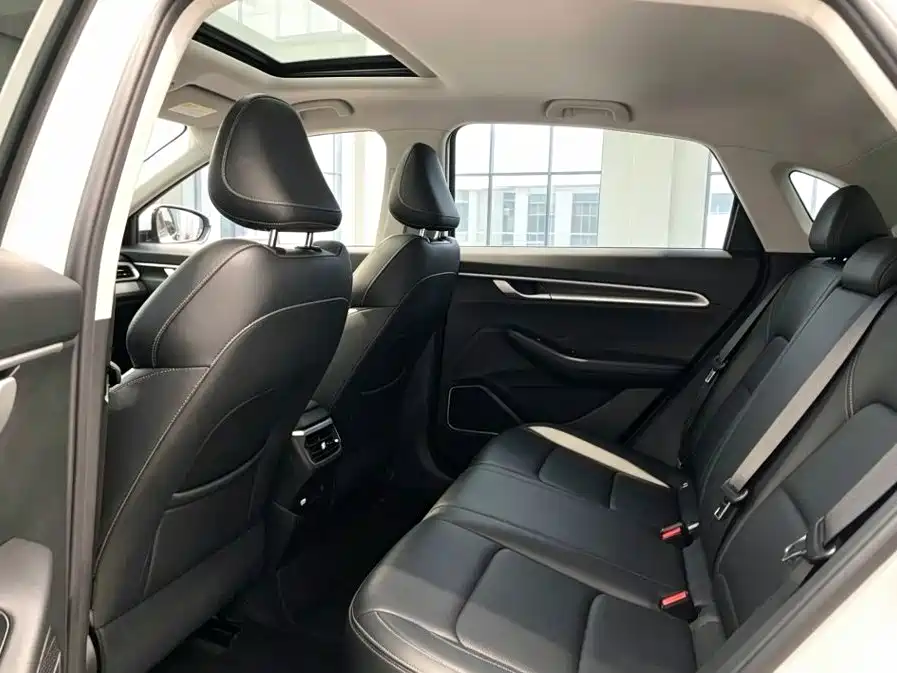 Фото 5 - Geely Emgrand