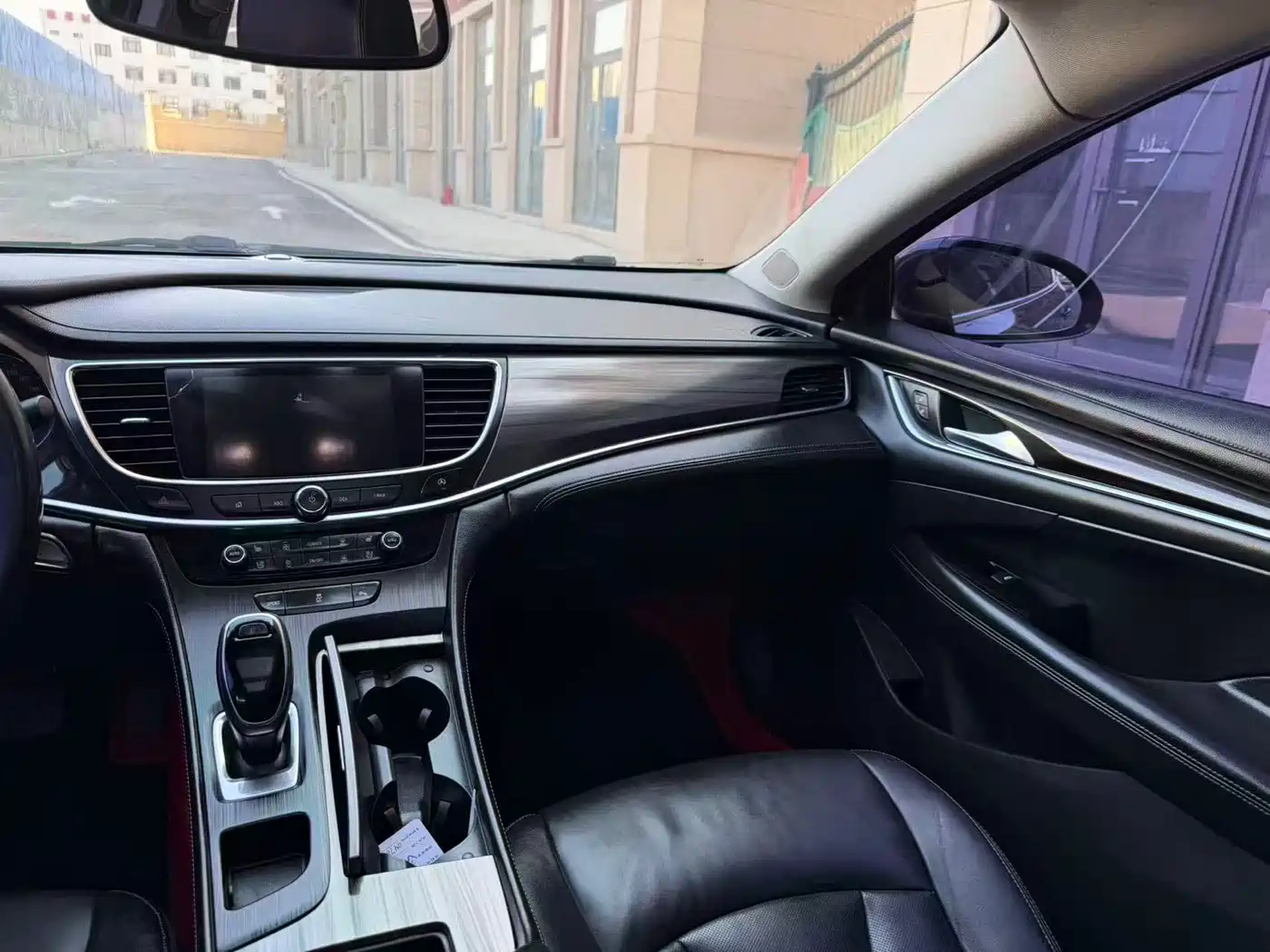 Buick LaCrosse 2018 Model 20T Elite Edition фото 7