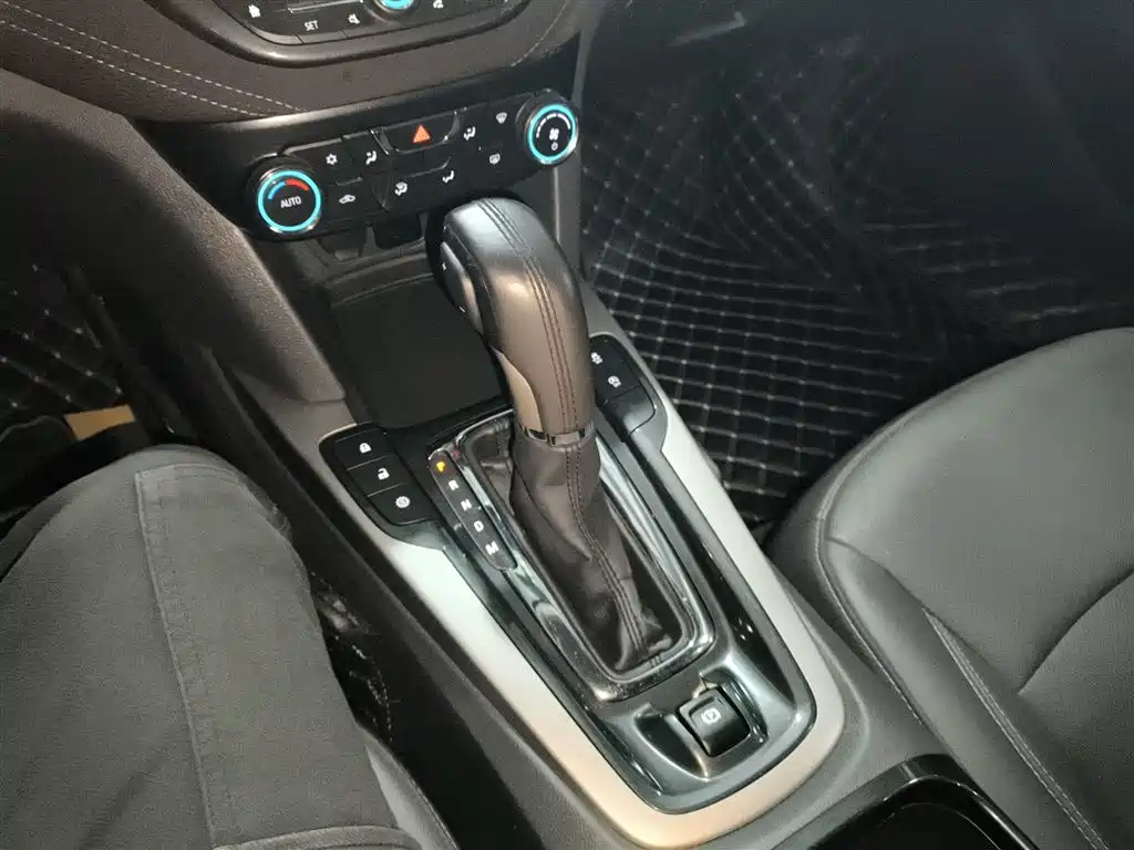 Chevrolet Malibu 2018 530T Automatic Luxury Edition фото 14