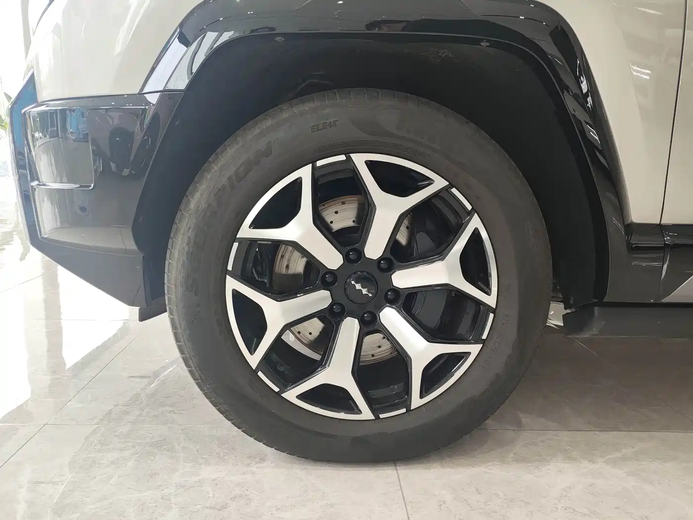 Fang Cheng Bao Leopard 8 2025 2025 Zhiyong Flagship 7-Seater