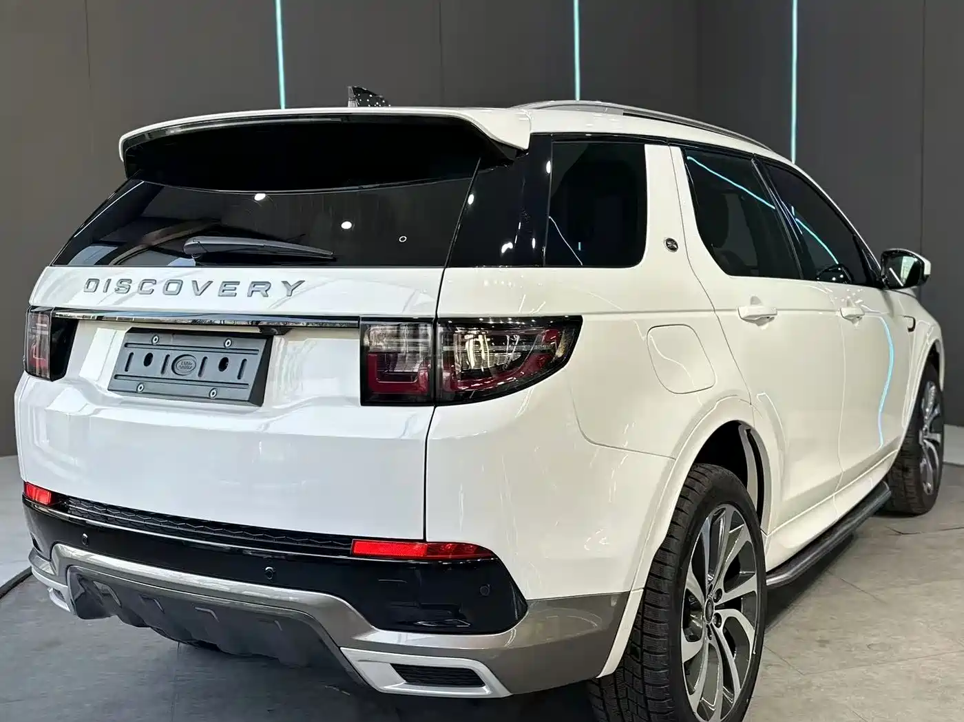 LAND ROVER DISCOVER SPORTS