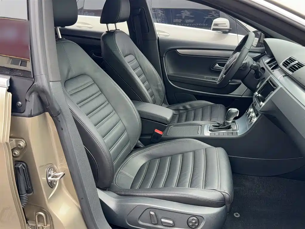 Volkswagen FAW-Volkswagen CC 2016 Model 1.8TSI Premium фото 3