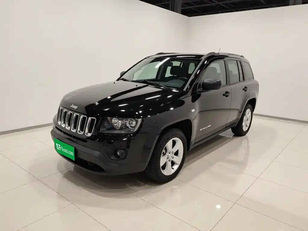 Jeep Compass (Import) 2015 2015 2.0L 2WD Sport