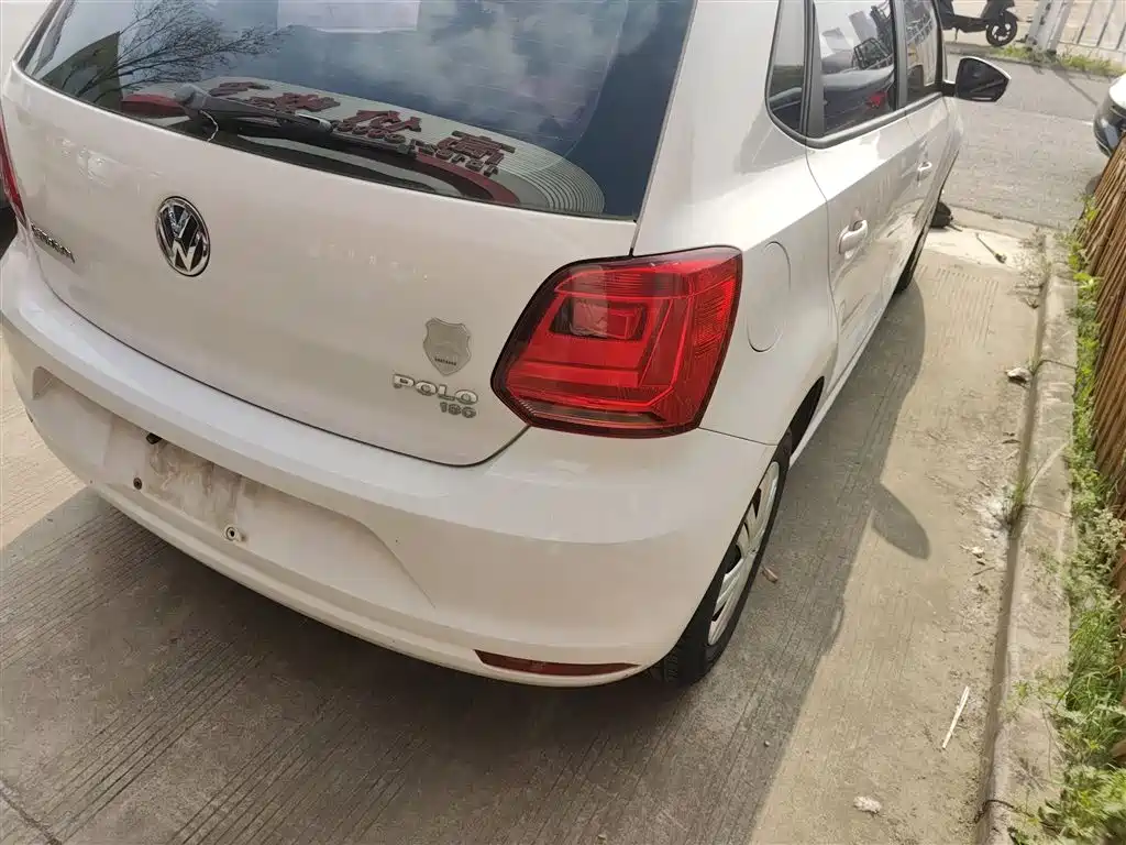 Volkswagen Polo 2018 1.5L Auto Safe Drive фото 8