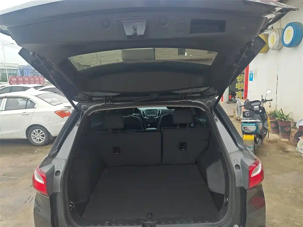 Chevrolet Equinox 2018 535T Automatic Frontier Edition фото 19