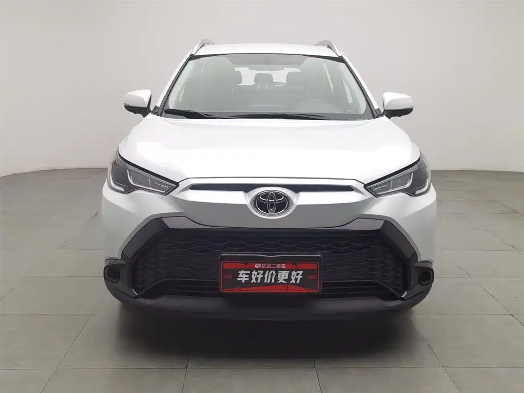 Toyota Frontlander 2024 2.0L CVT Elite Edition фото 3