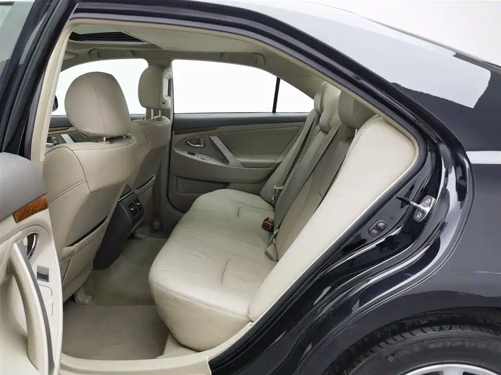Toyota Camry 2011 240G Luxury Anniversary Edition фото 15