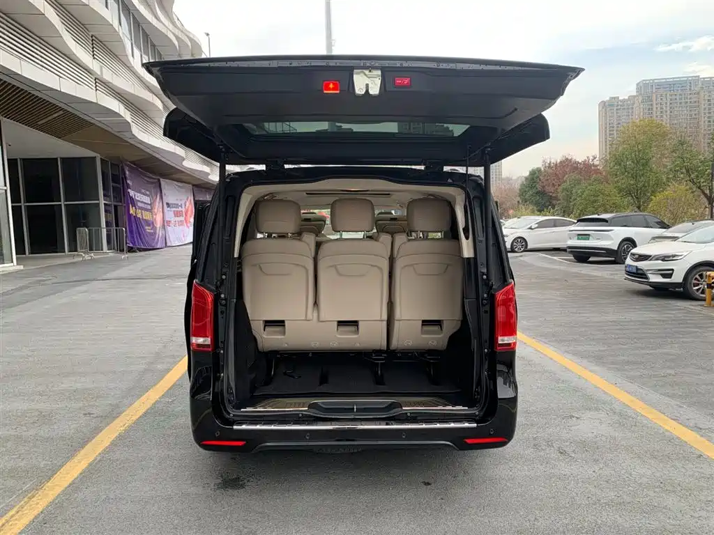 MERCEDES-BENZ V CLASS