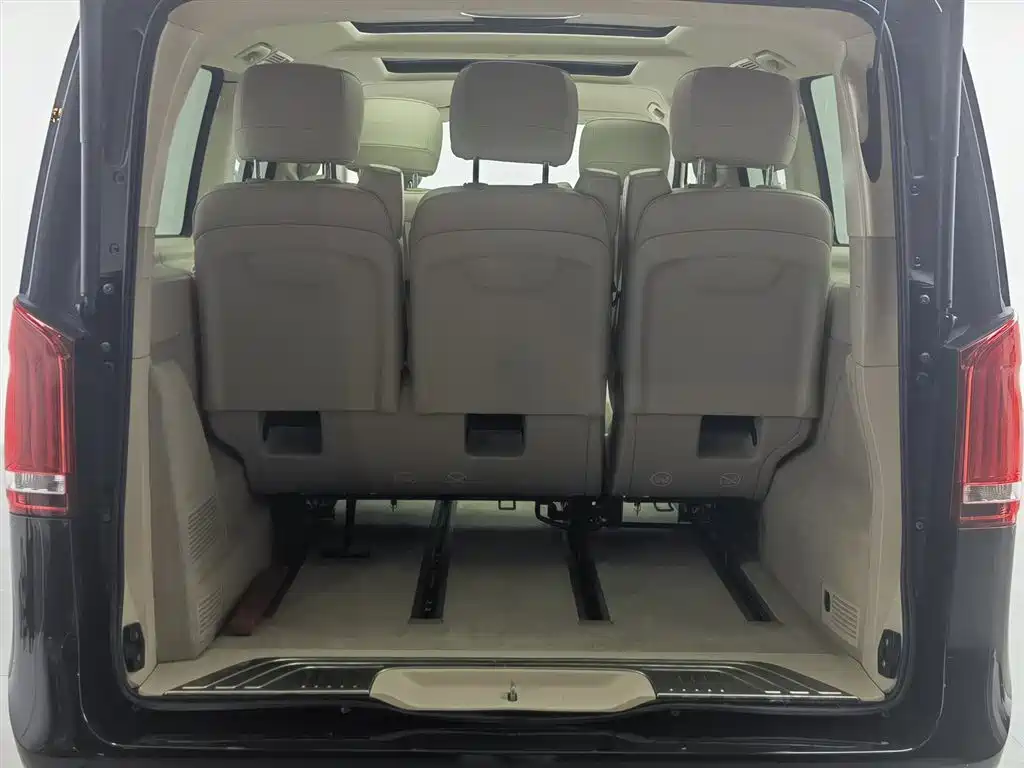 Mercedes-Benz V-Class 2021 V 260 Pilot Edition фото 16