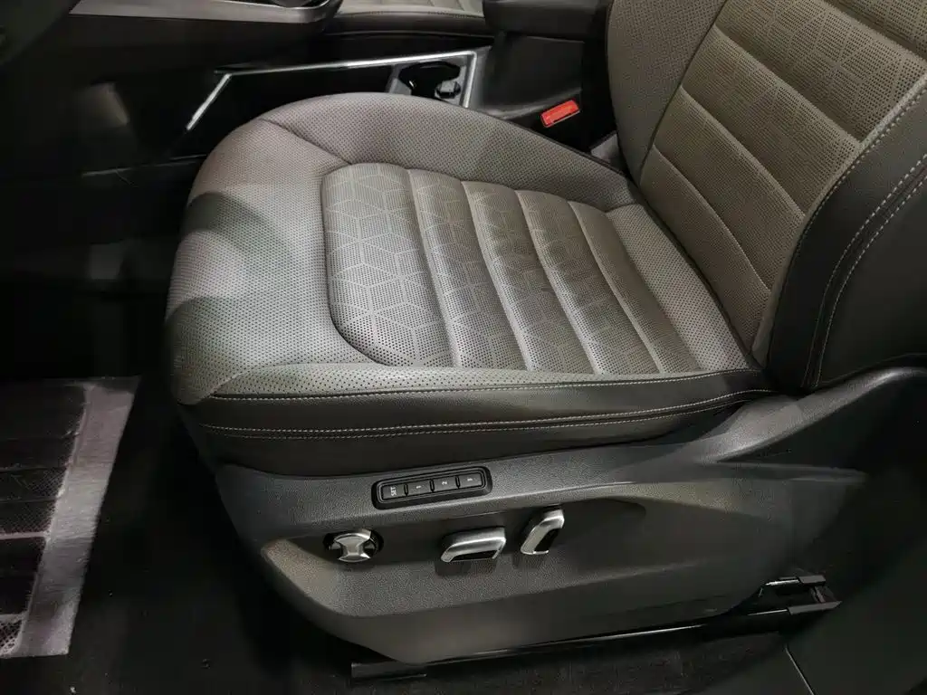 Volkswagen Talagon 2021 380TSI 4WD R-Line Explorer Edition фото 20