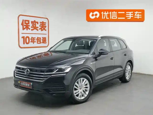VOLKSWAGEN TOUAREG