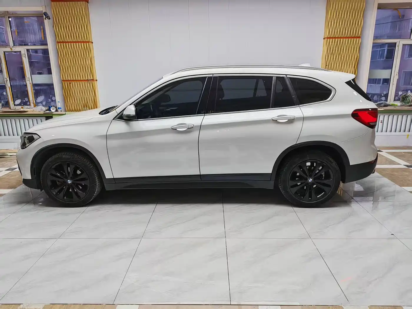 BMW X1 2021 sDrive20Li Fashion фото 3