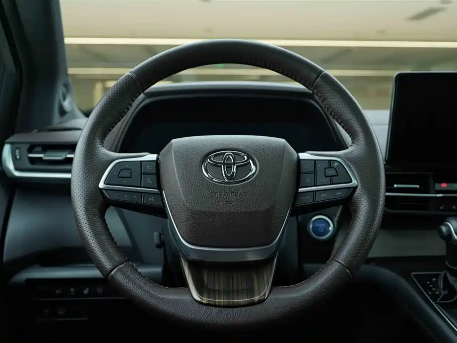 TOYOTA GREVIA