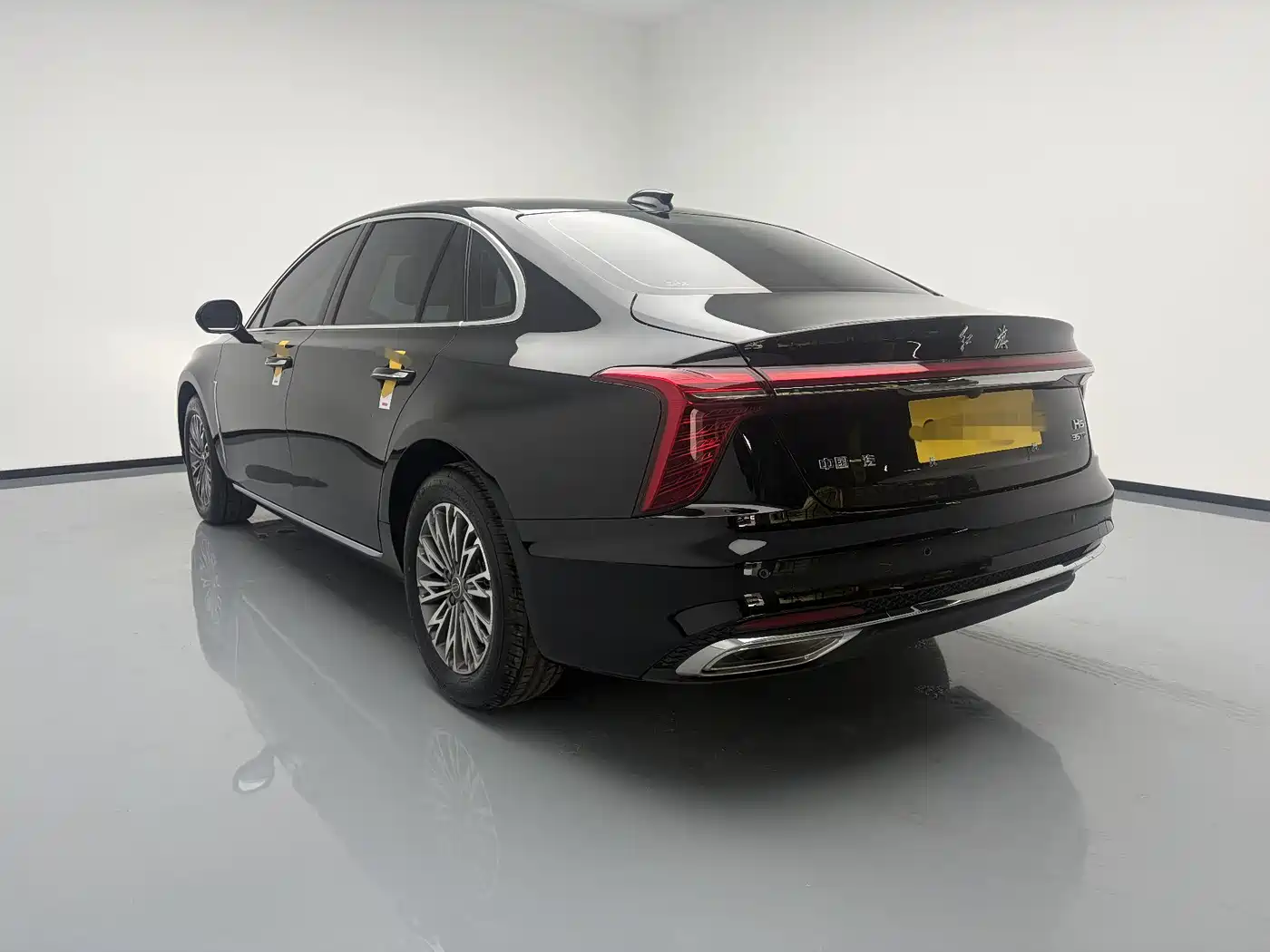 Hongqi H5 2026 2025 1.5T DCT Flag Rhythm 500,000 Units Memorial Edition