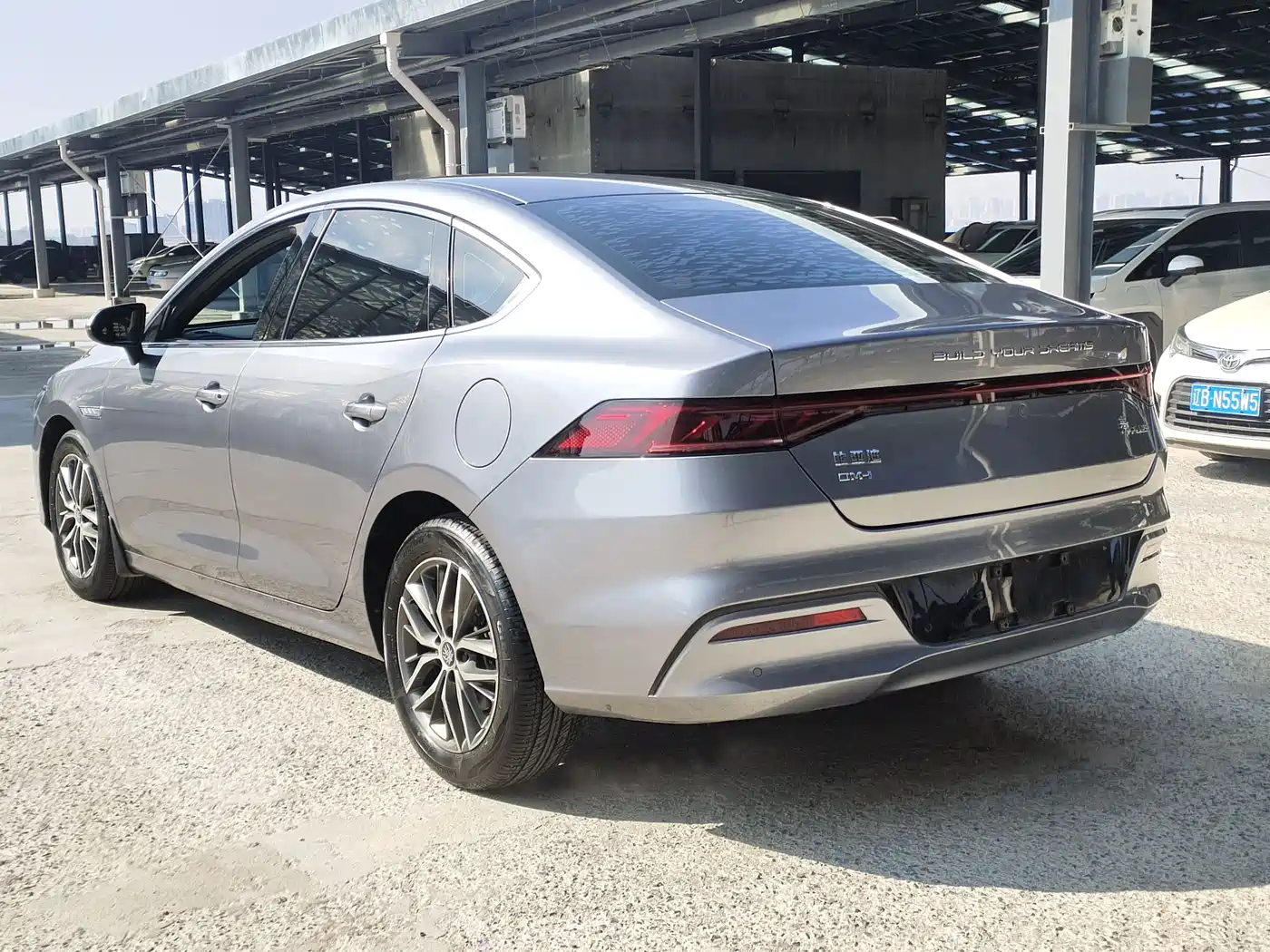 BYD Qin PLUS 2021 DM-i 55KM Flagship фото 4