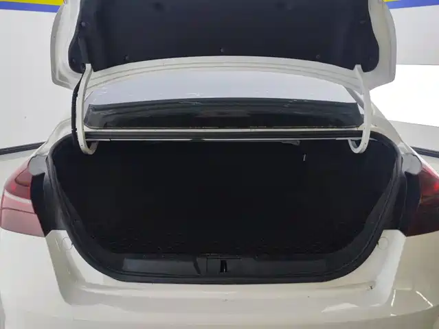 Geely Emgrand 2020 1.5L Manual Luxury — фото 4