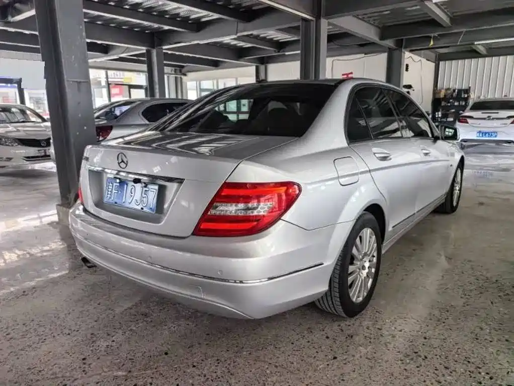 Фото 9 - Mercedes-Benz C-Class