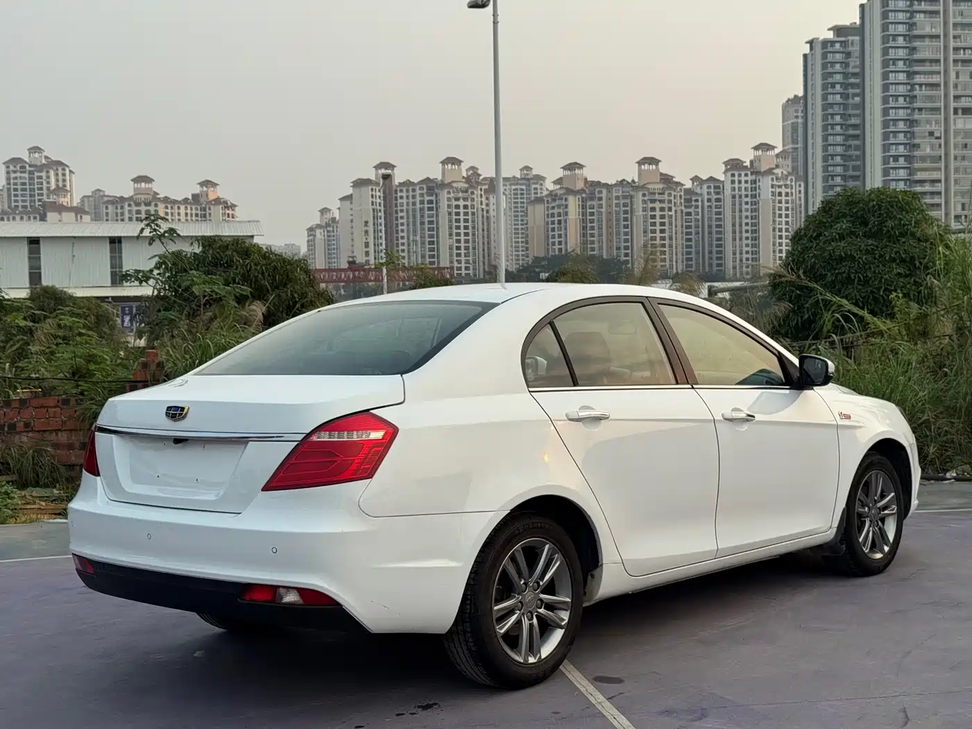 GEELY AUTOMOBILE EMGRAND