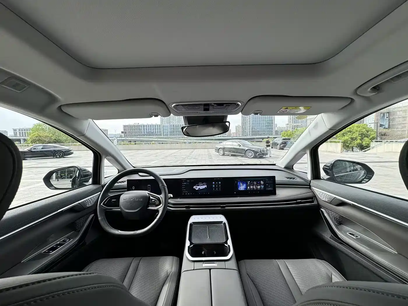 SAIC MAXUS EVERYONE 7