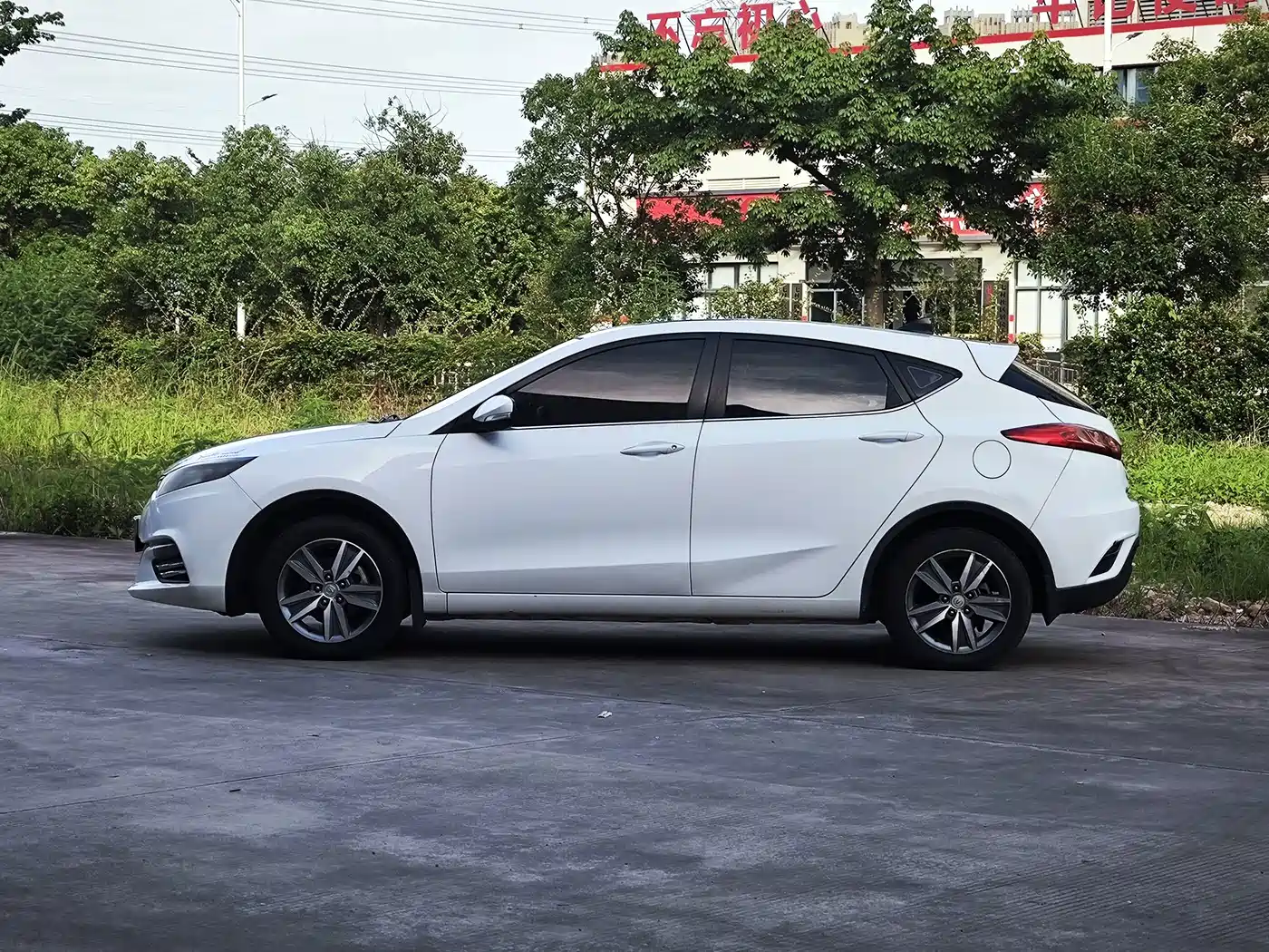 Фото 3 - Changan Eado XT