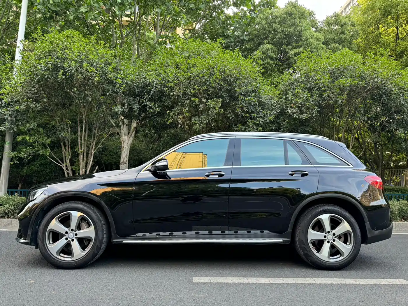 Mercedes-Benz GLC 2018 GLC 260 4MATIC Luxury фото 3