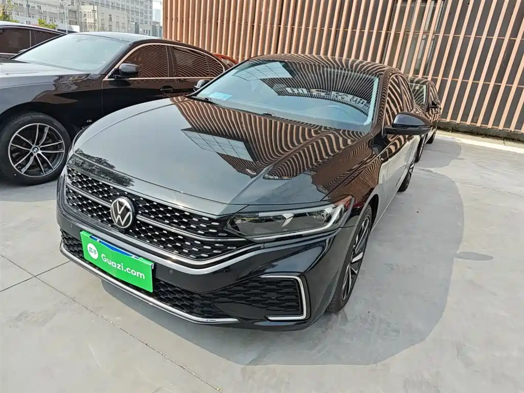 Volkswagen Passat 2022 330TSI Starlight Elite Edition